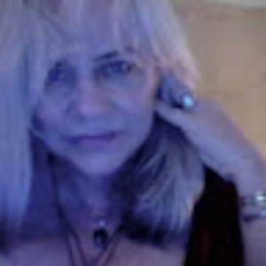 Meet your Posher, Leeann